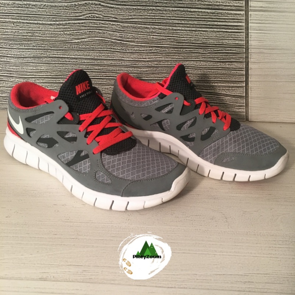 Sold** Women’s Nike free run 2